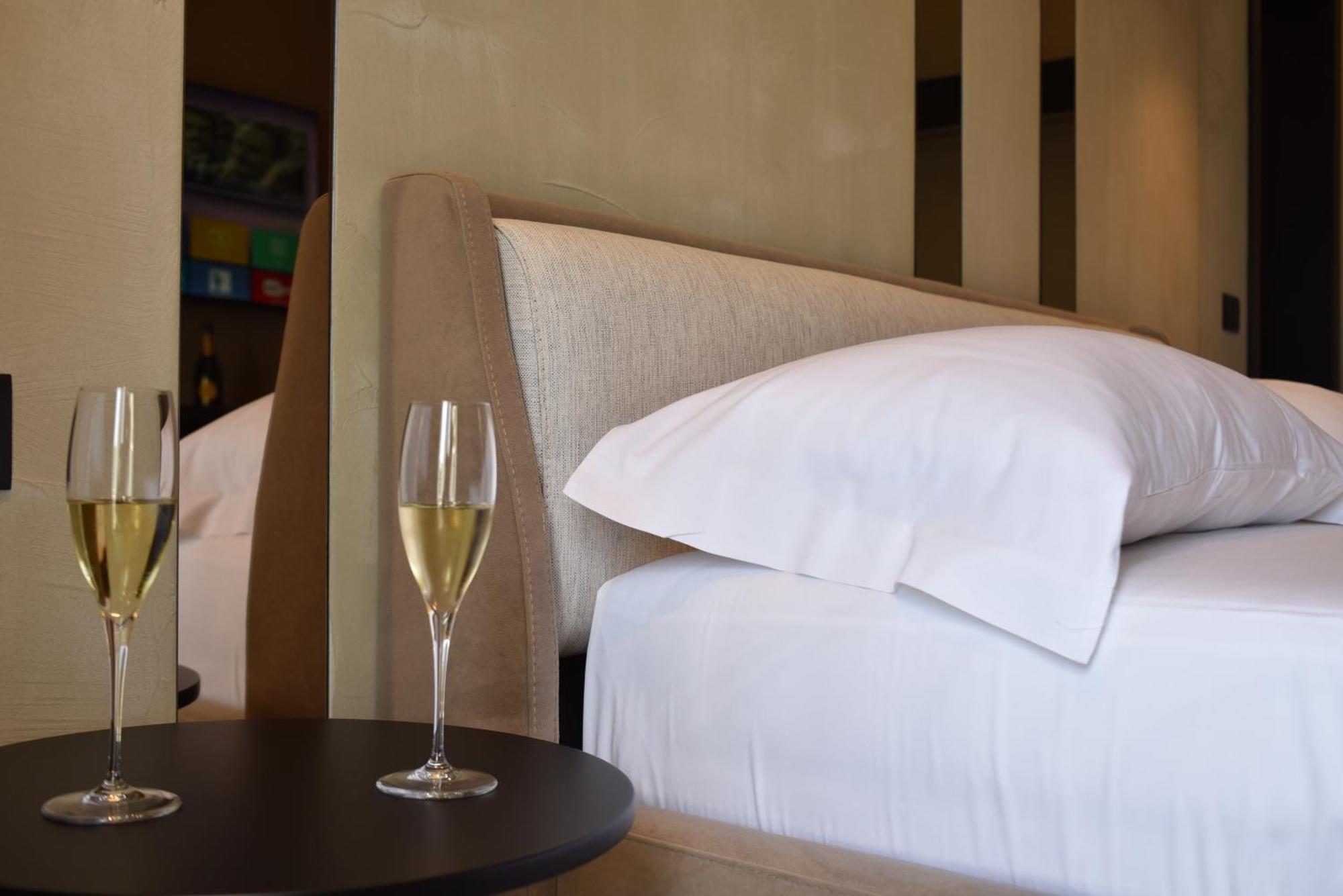 Nuna Hotel Radhimë Cameră foto