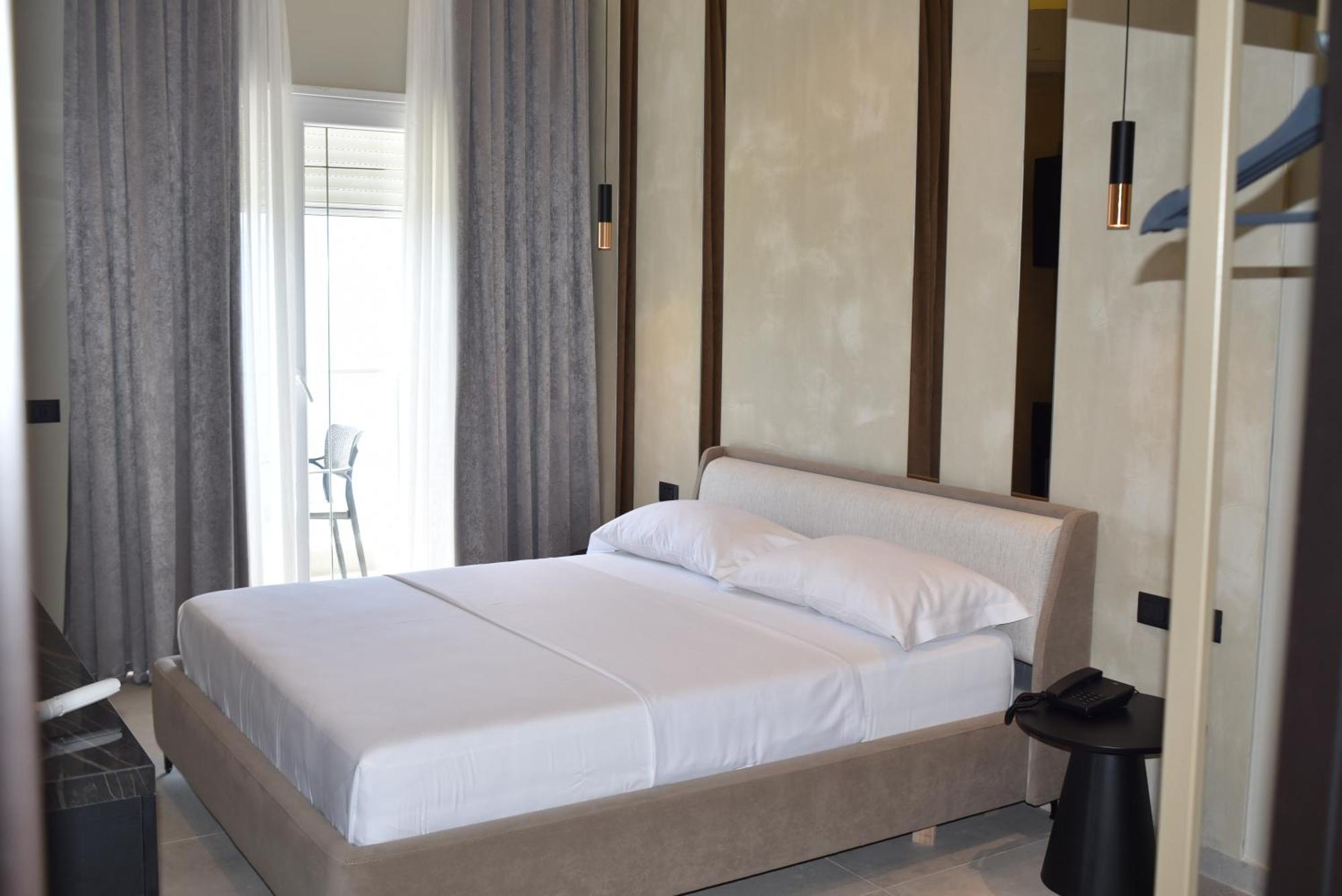 Nuna Hotel Radhimë Cameră foto